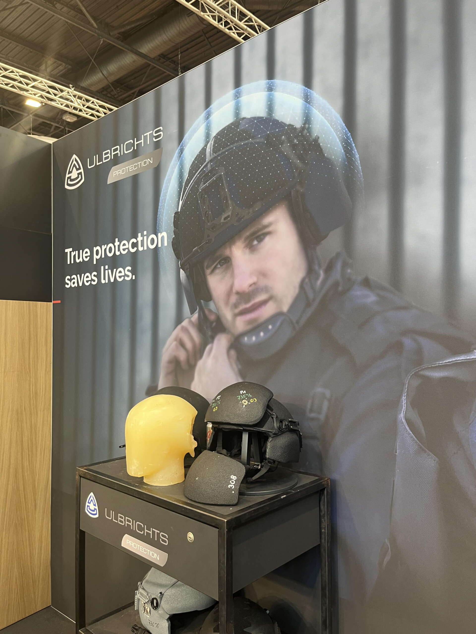 ULBRICHTS GmbH helmet